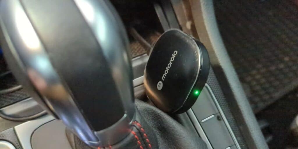 Transform Your Car Into A Smart Vehicle With Motorola Ma1 Carplay Adapters 3